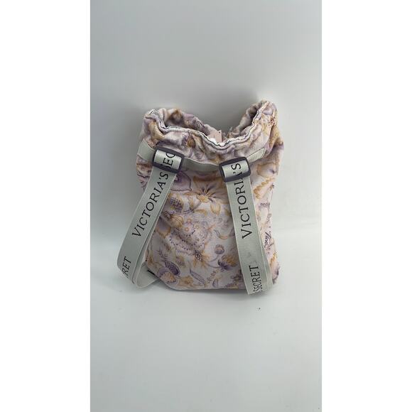 NWT Victoria’s Secret 2 in 1 floral print towel backpack - Picture 2 of 4